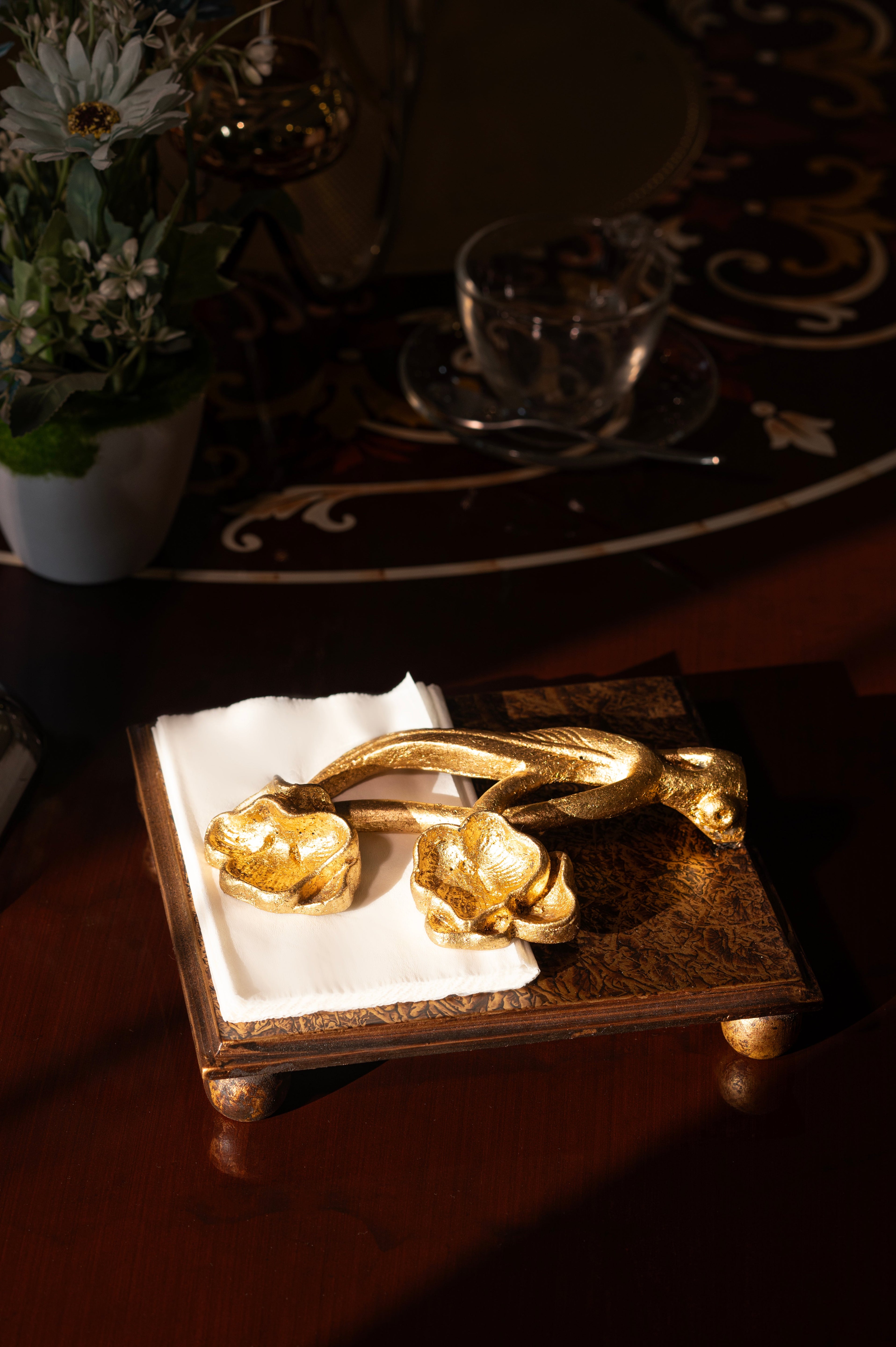 Golden Bloom – Floral Gold Napkin Holder